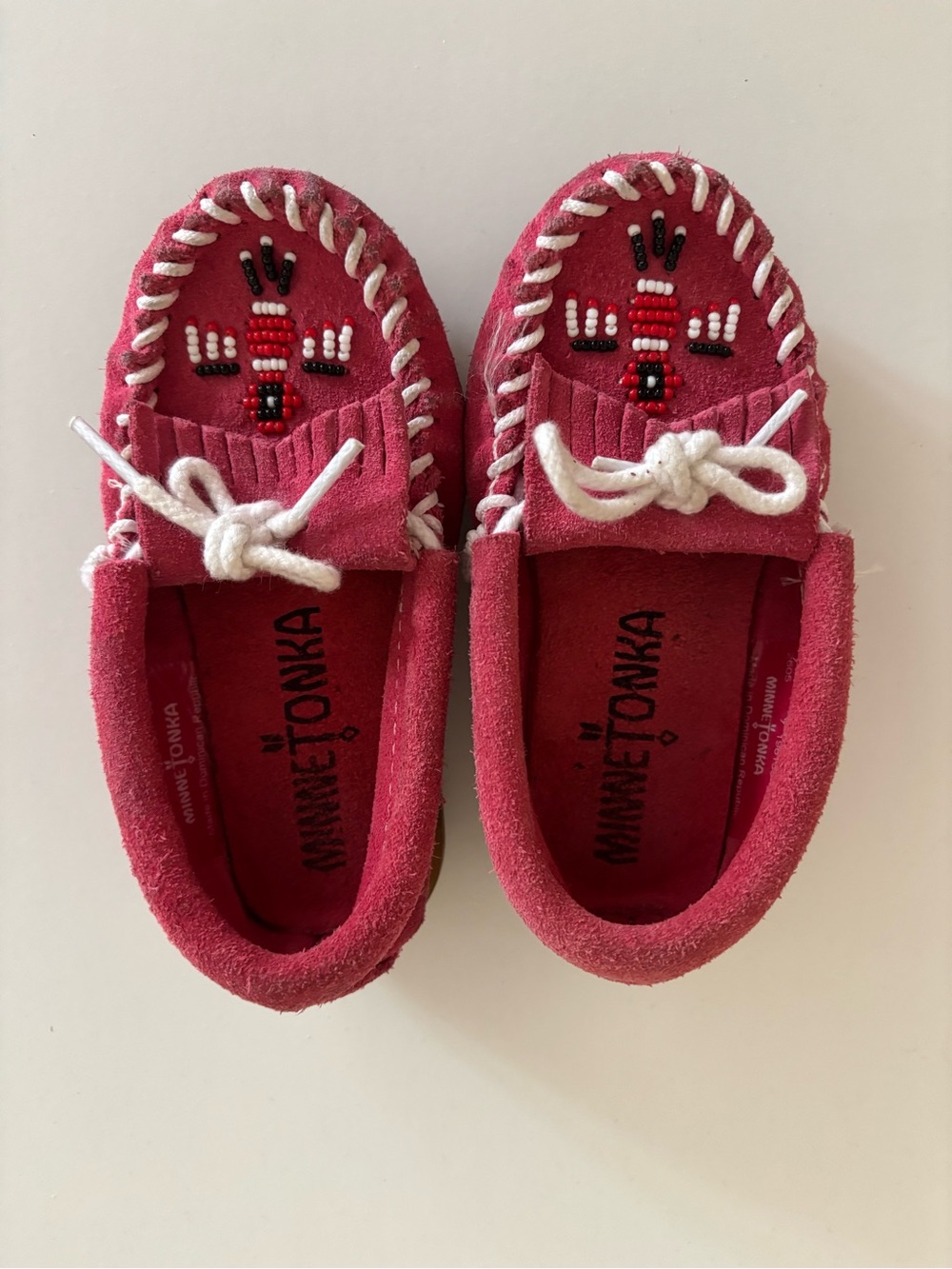 Minnetonka Kids Pink Beaded Moccasins with White Laces